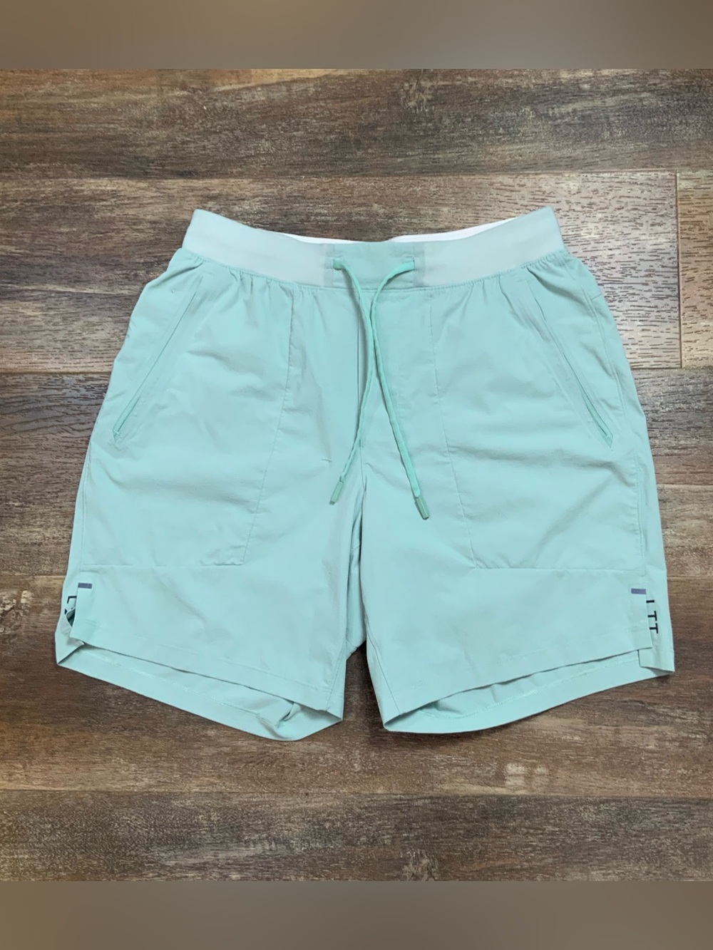🔥 Lululemon License to Train Linerless Shorts 7" Arctic Green Medium M